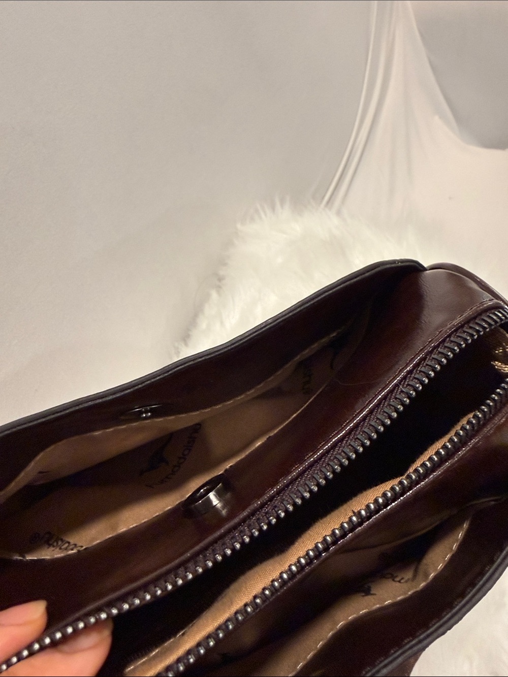 Kangol Brown Leather Crossbody Bag with Patterned Strap - Picture 4 of 6